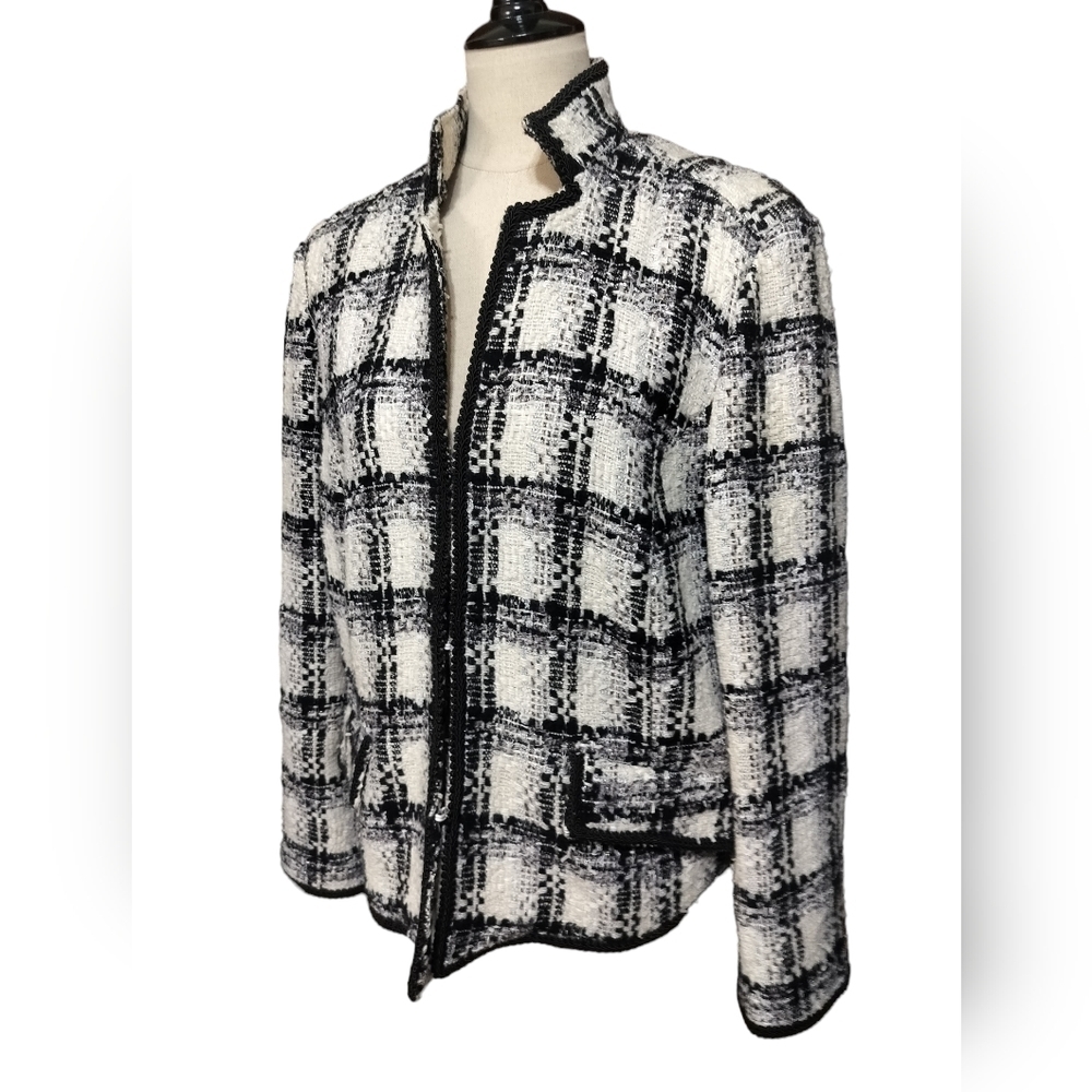 (1344) Chico's Wool Blend Plaid  Black and White Classic  Chic Blazer Size 3/XL